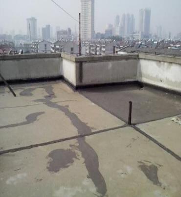 平果漏水维修 楼顶漏水是什么原因，楼顶漏水维修方法是什么?